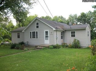 7142 Edwards Ridge Rd SE, New Philadelphia, OH 44683