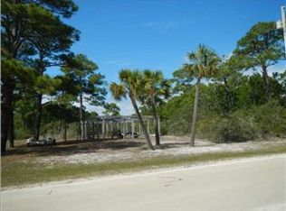 989 W Bayshore Dr, Eastpoint, FL 32328