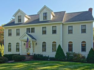 17 Great Gate Dr, Hampton, NH 03842