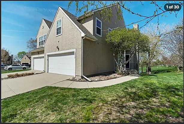 3 bed, 2400 sqft, $2,600 — Photo 1