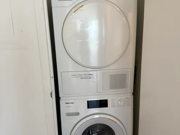 10 West End Avenue image 7 of 7