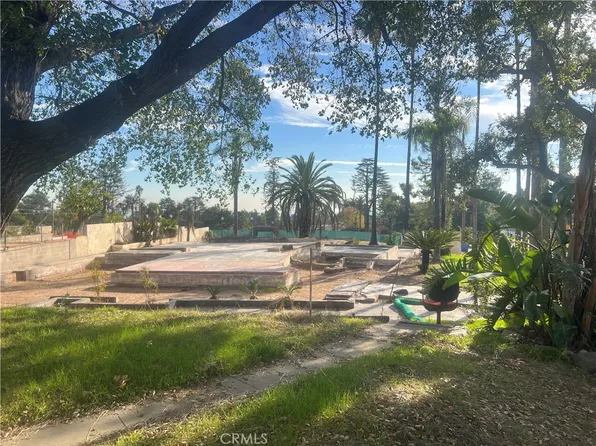 2574 Ganesha Ave #124, Altadena, CA 91001