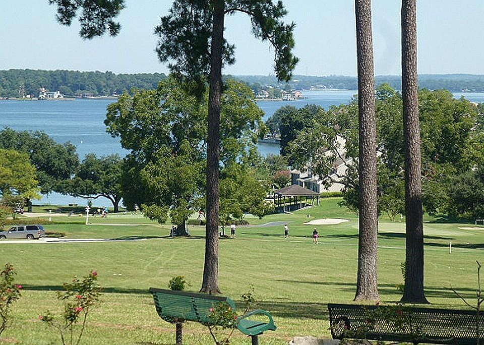 View entering the subdivision