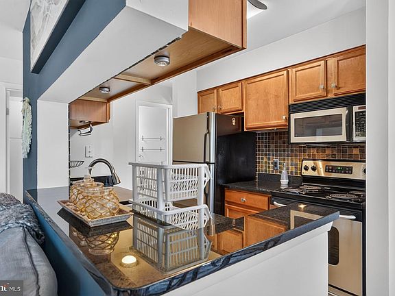 3rd image of 1783 Jonathan Way Unit J