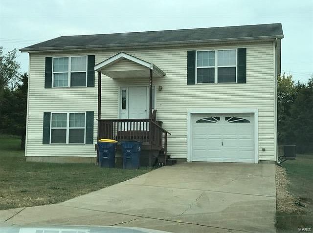 2nd image of 223 Grand Central Dr