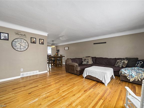 2nd image of 6888 Reid Dr