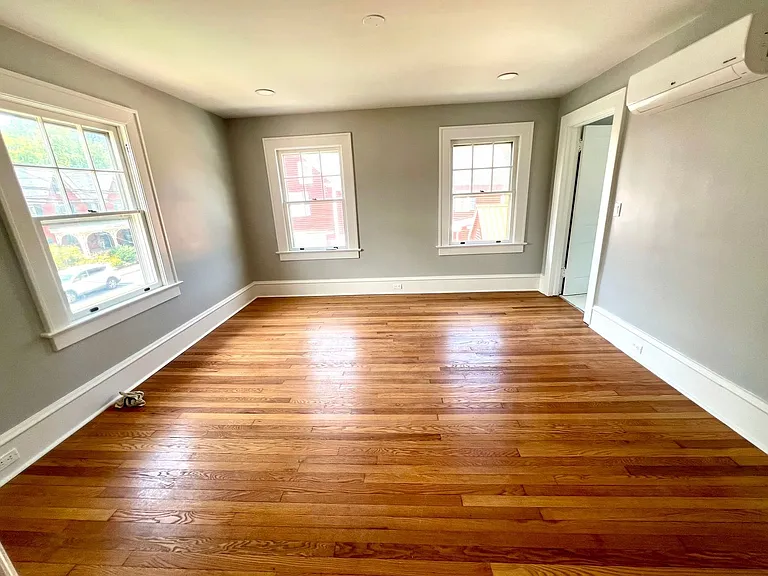 321 Union St — Photo 6