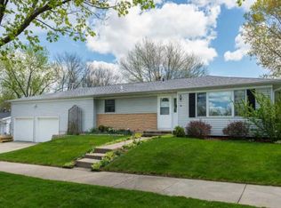 901 Debra Ln, Madison, WI 53704