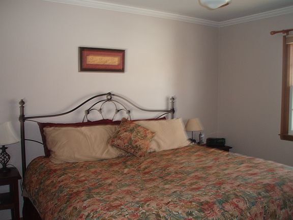 3rd image of 128 Sherwood Dr