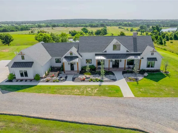 213 S Clay Rd, Yale, OK 74085