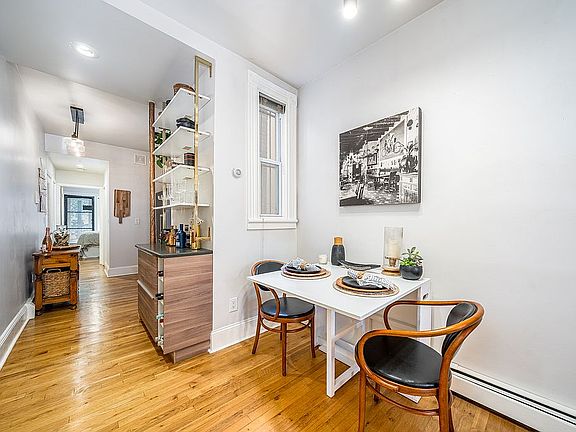 4th image of 97 Bright St APT 1R