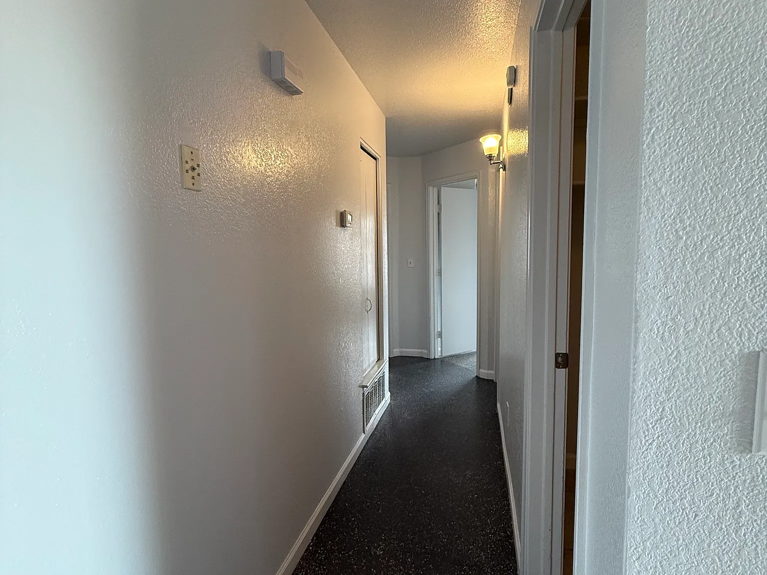 3 bed, 1250 sqft, $1,625 — Photo 4