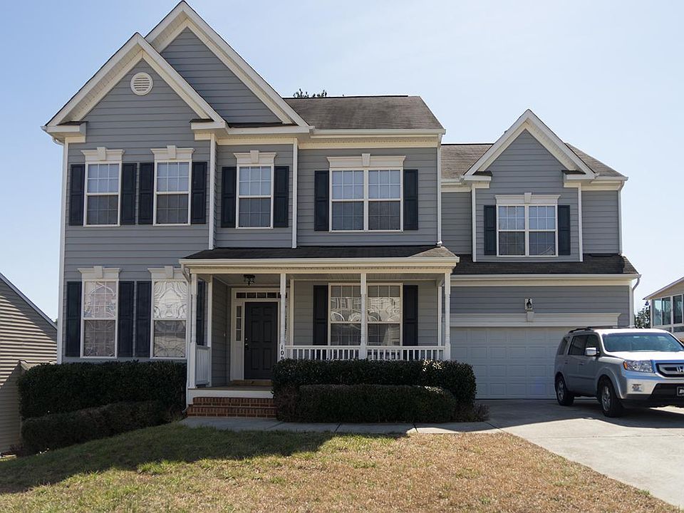 109 Sudano Ct. Great home in hart of Holly Springs