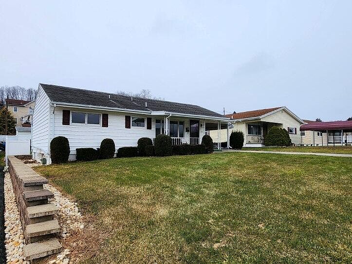 1st image of 1420 Logan Ave