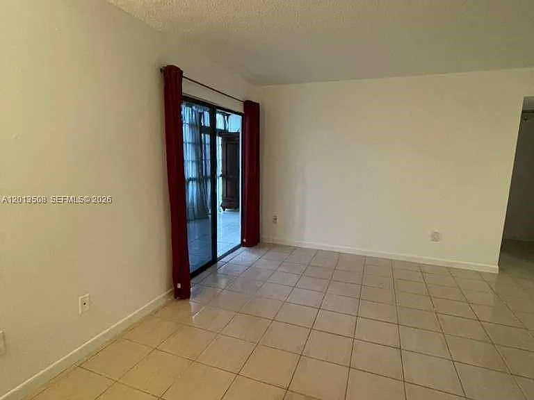 809 NE 199th St #105-7 — Photo 5