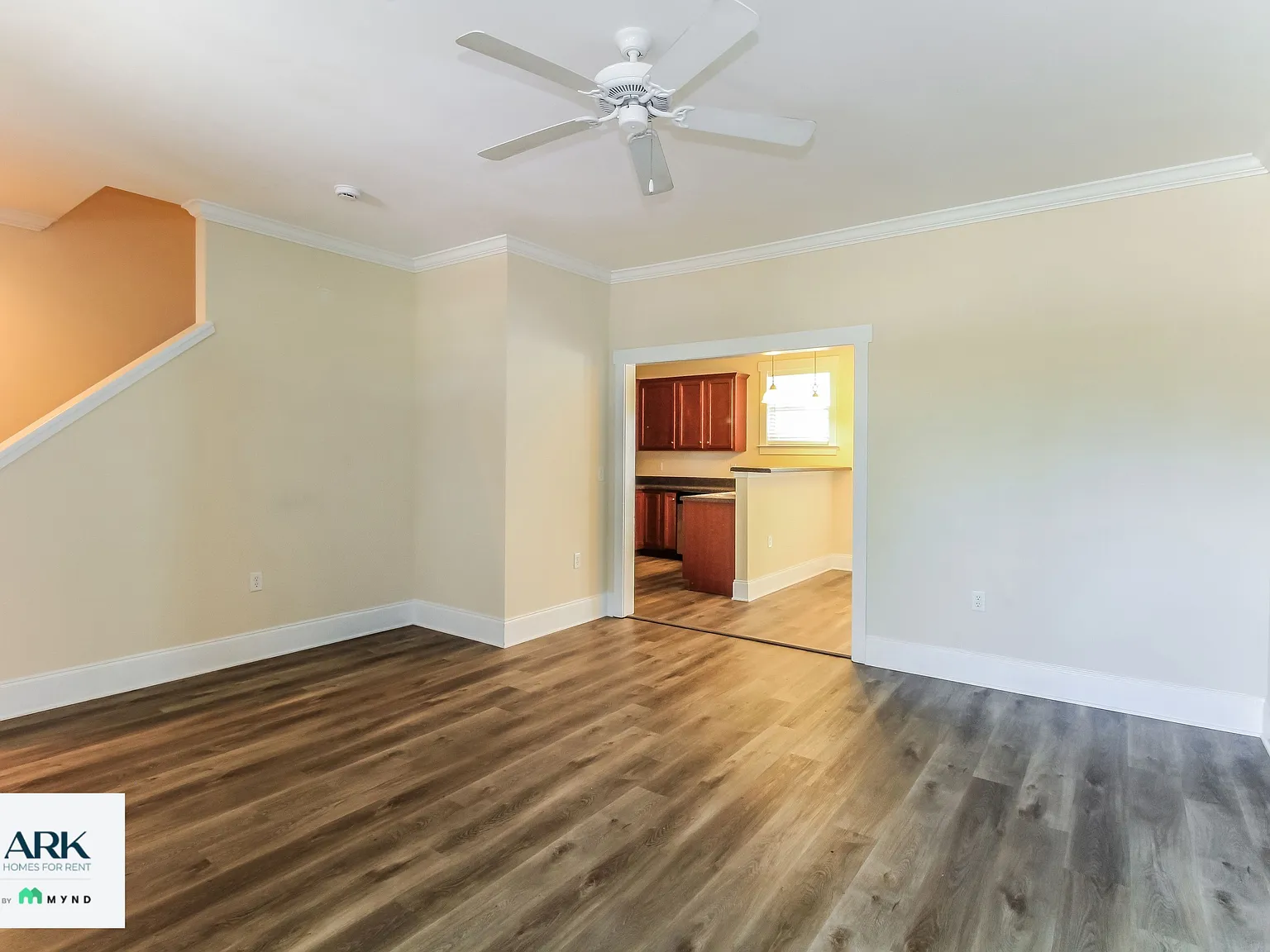 3 bed, 2.5 bath, 1564 sqft, $1,715 — Photo 3
