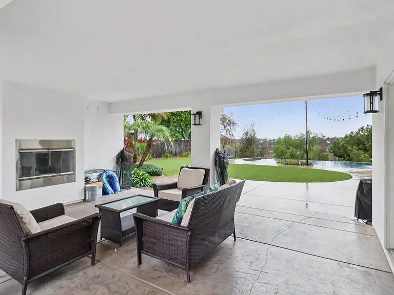 43 Corte Maria Ave — Photo 8