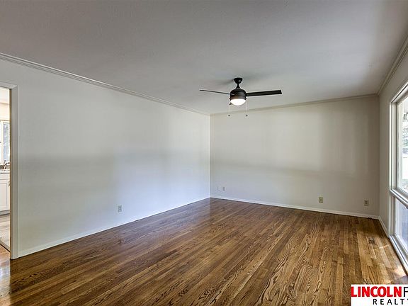 5th image of 7748 S Hazelwood Dr