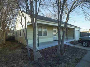 541 S Edgemoor Dr, Wichita, KS 67218