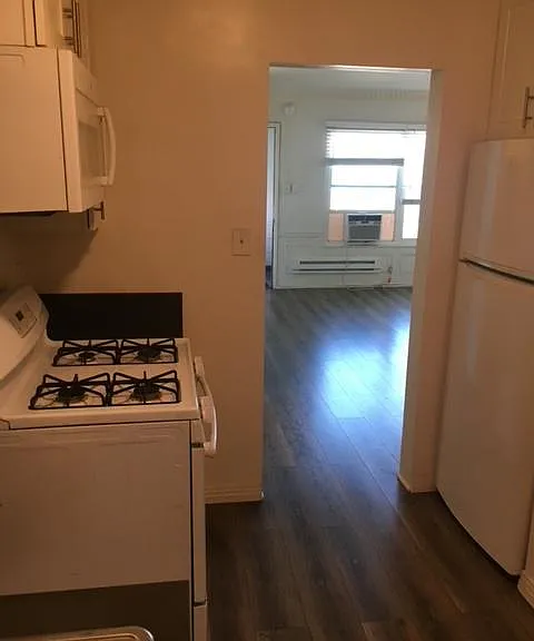 135 N Sweetzer Ave #3 — Photo 7