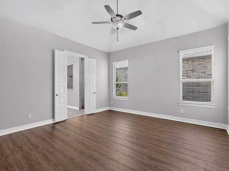 8261 Kentland Dr — Photo 20