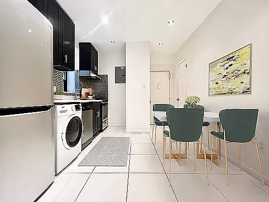 Rented by Vector New York, LLC | media 12