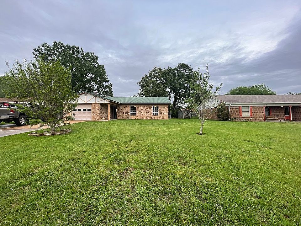 1st image of 4706 Fernwood Dr