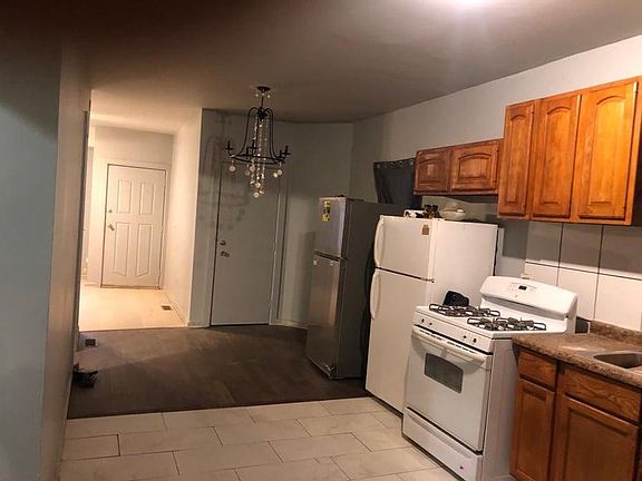5th image of 4728 W Race Ave #1