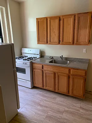 Rented by Premier One Realty LLC | media 7