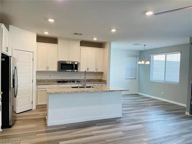 12364 Harbor Isle Ave — Photo 6