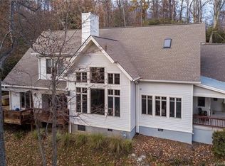 109 Blackberry Pl, Laurel Park, NC 28739