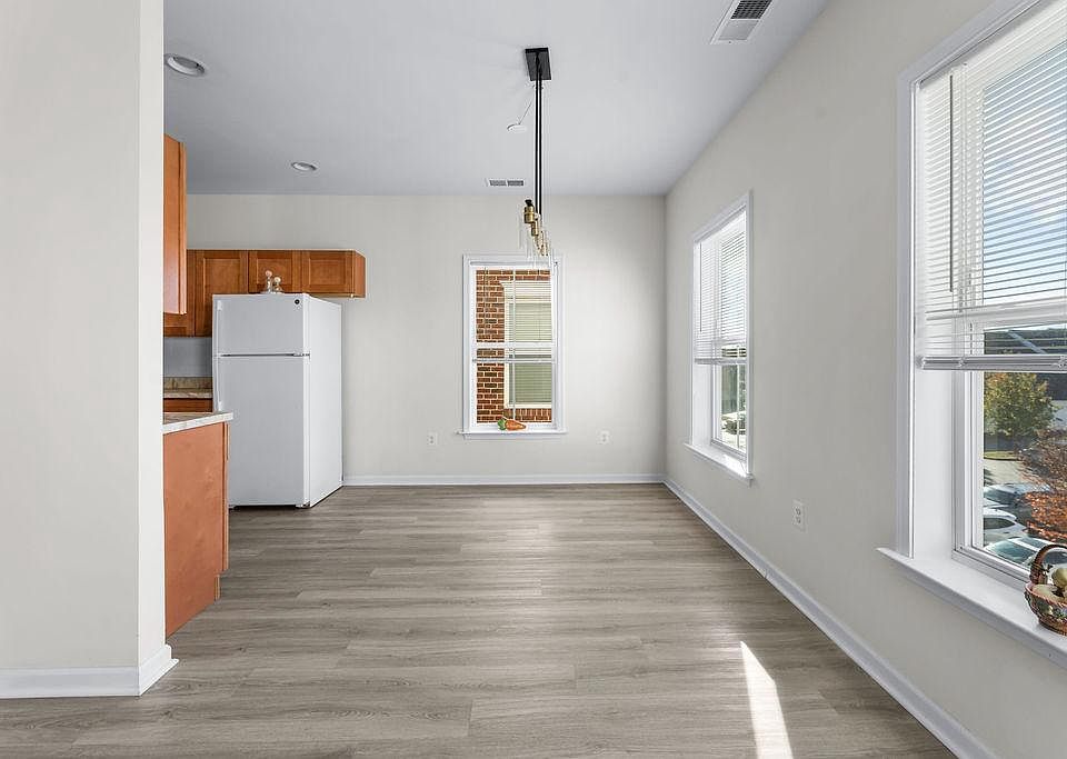 1st image of 3542 Worthington Blvd #301