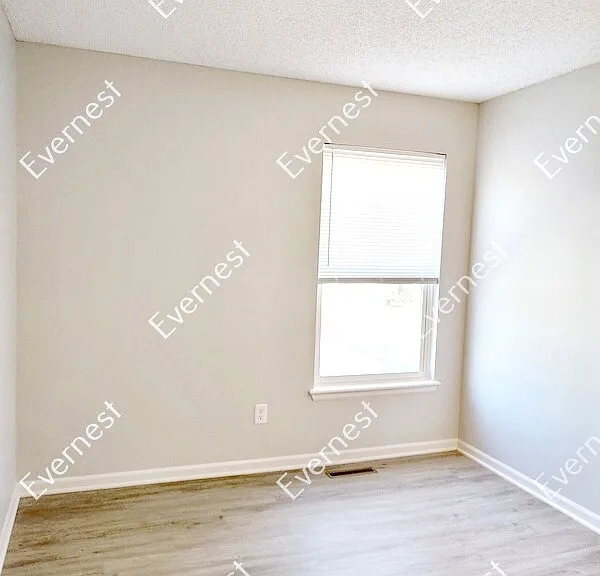 1801 SE 3rd St — Photo 9