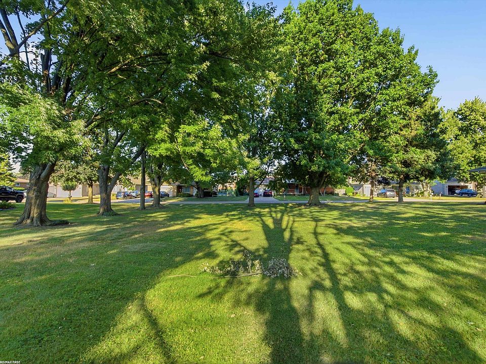1st image of 42837 Willsharon St