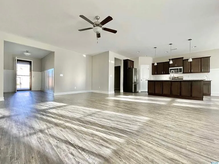 102 James Parcus Cir — Photo 9