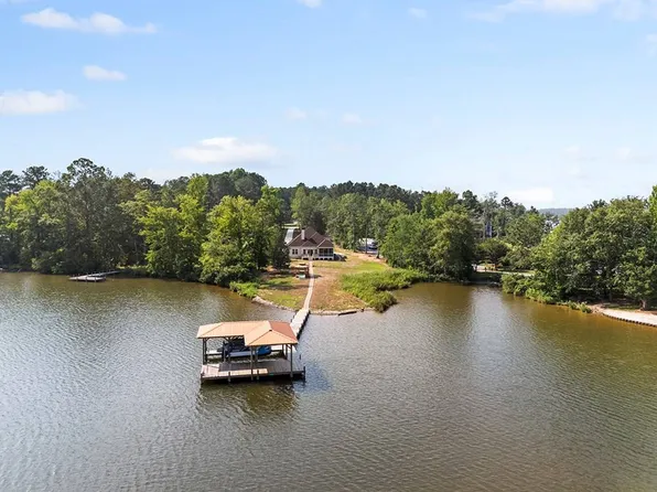 114 Long Point Rd, Hodges, SC 29653