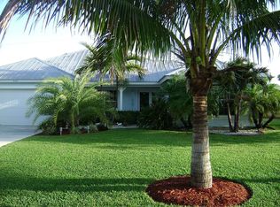 9101 SE Pomona St, Hobe Sound, FL 33455