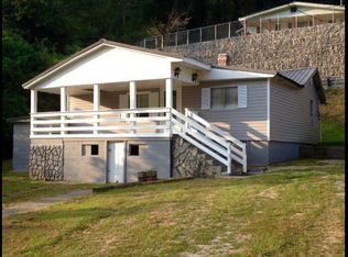 953 Stonecoal Rd, Garrett, KY 41630