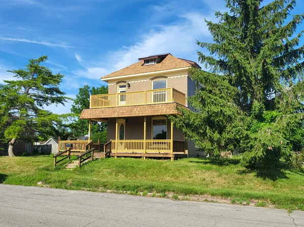 520 N 16th St, Elwood, IN 46036