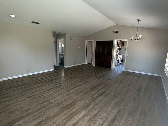3rd image of 1636 Ashford Dr