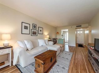 1021 3rd St S APT 302, Naples, FL 34102