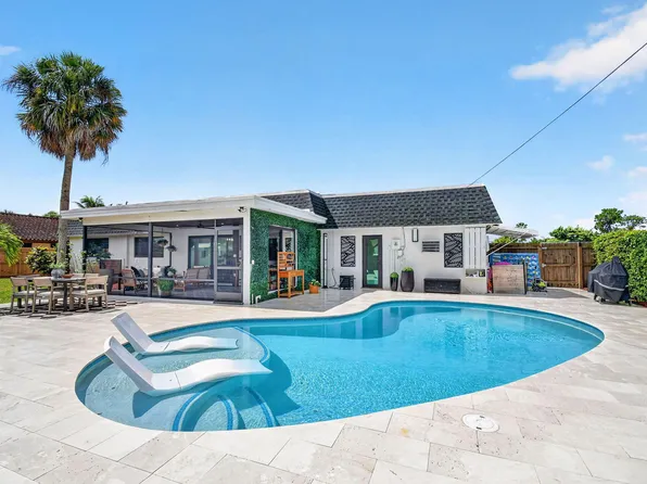110 W Coconut Drive, Lake Worth, FL 33467