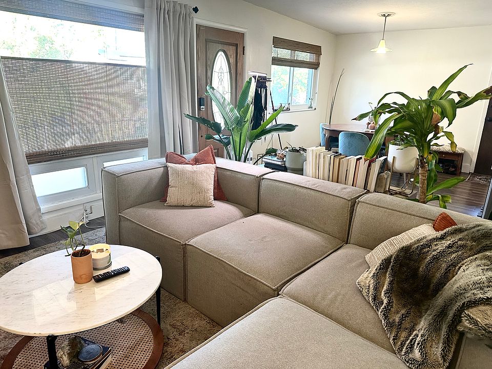 1st image of 820 Zenith Ave