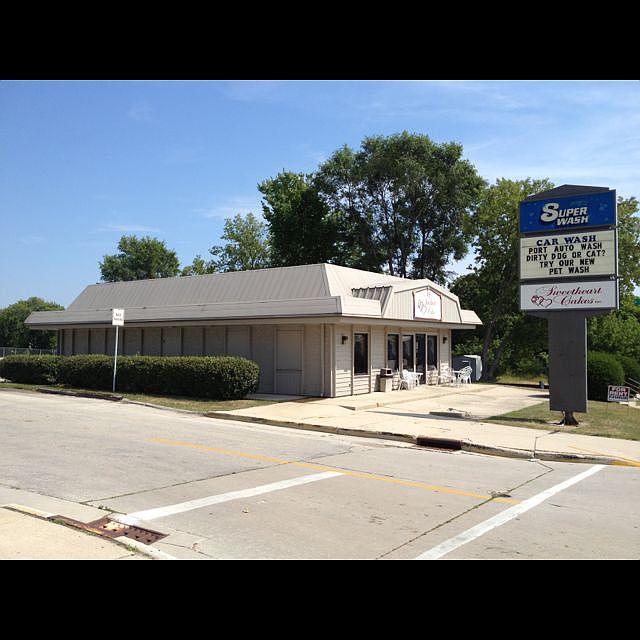 1st image of 620 W Grand Ave