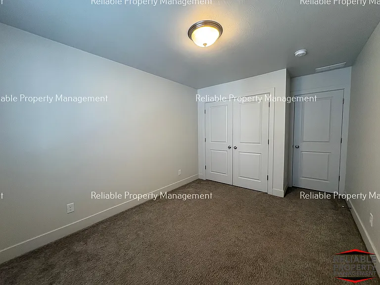 140 S Emery Ln — Photo 6
