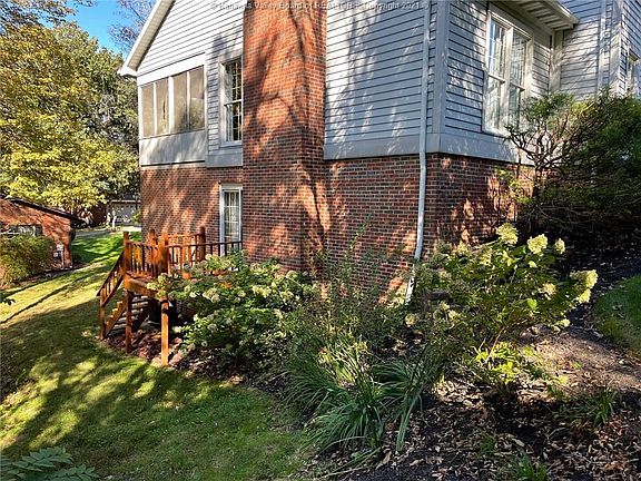 3rd image of 2097 Woodhill Pl
