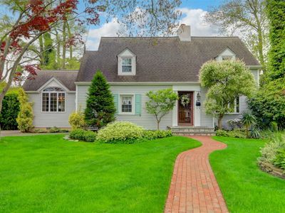 150 Lagoon Boulevard, Massapequa, NY, 11758