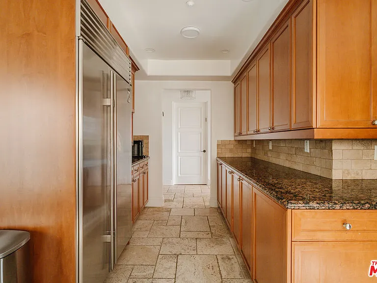 1835 Pandora Ave #302 — Photo 13