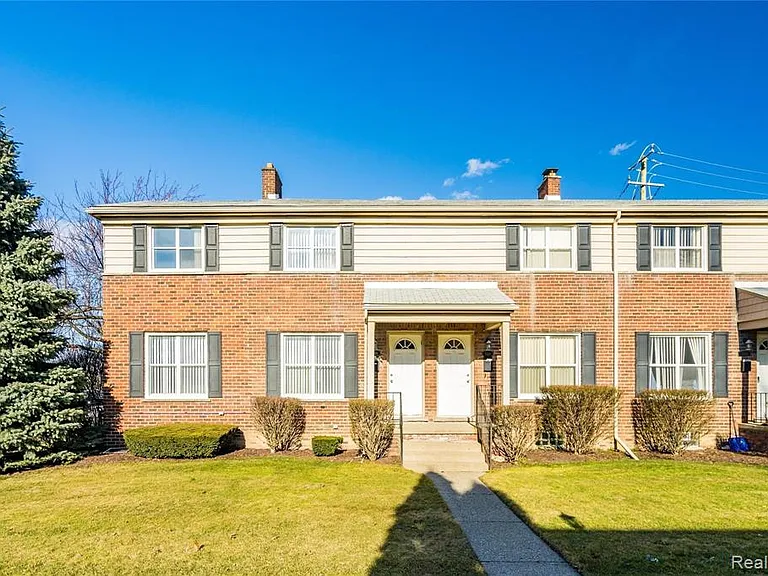 3388 Coolidge Hwy — Photo 39