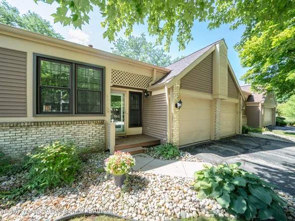 6527 Brook Trl #18, Lansing, MI 48917